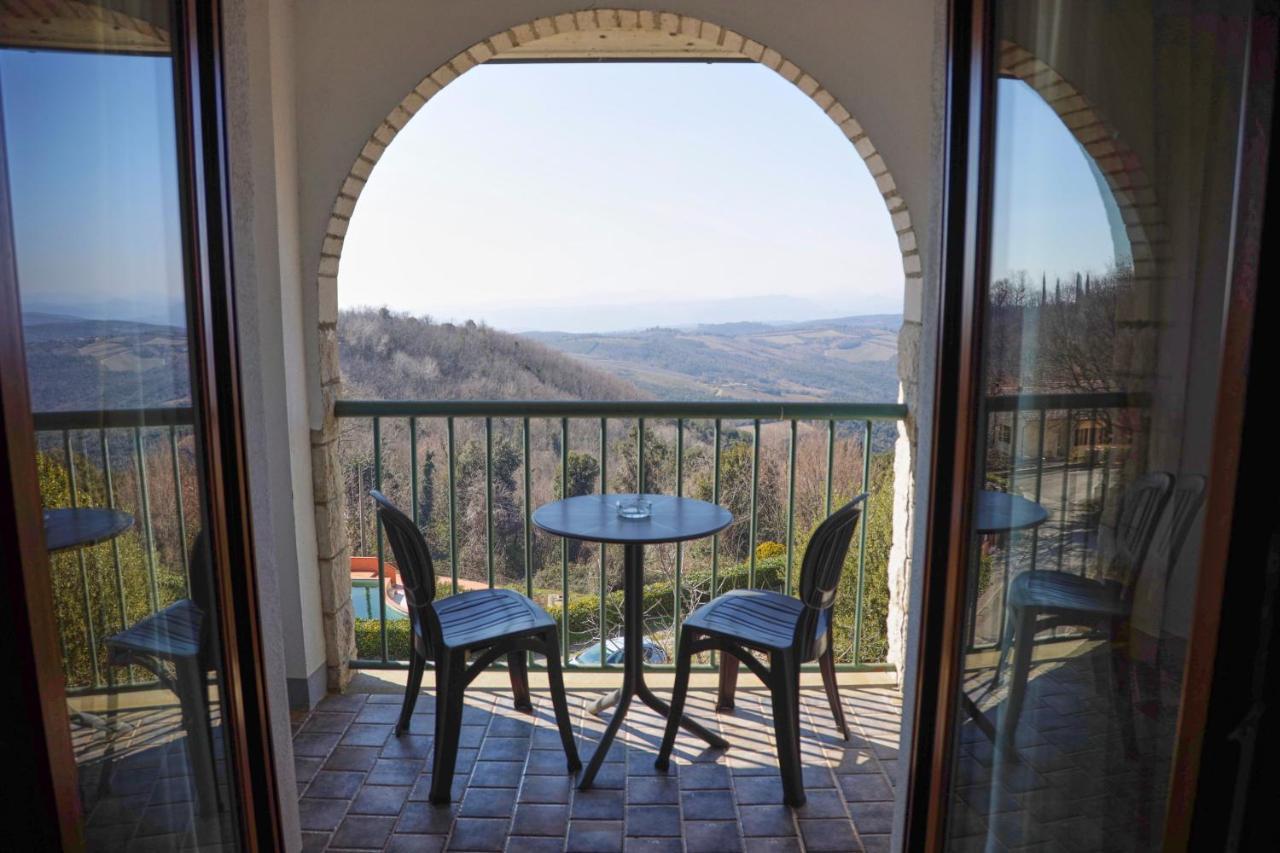 Hotel Ristorante Al Brunello Di Montalcino Kültér fotó